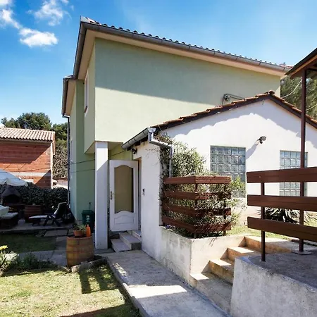House بولا